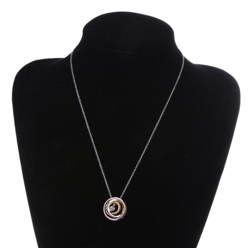 Collier Éternité Céleste – Pendentif Triple Cercle